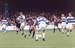 Dwight Marshall is hemmed in