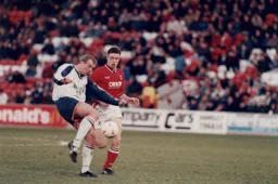 Kerry Dixon attempts a shot