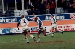 Dwight Marshall celebrates