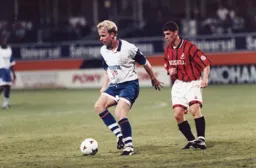 David Oldfield shields the ball