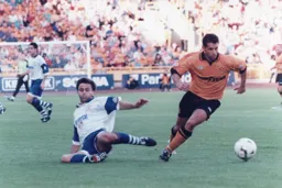 Wolves' Dean Richards seems have the beating of Bontcho Guentchev