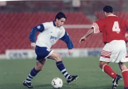 Ceri Hughes about to execute a step-over