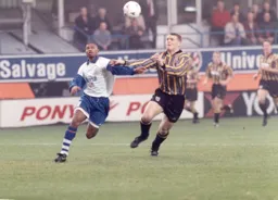 Dwight Marshall latches on to a long ball