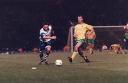 Scott Oakes has the beating of Spencer Prior