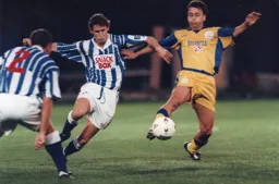 Guentchev reaches the ball despite wearing that kit