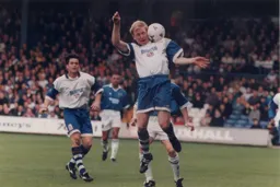 Our baggy shirts means no problem for Oldfield in terms of handball and the T-shirt line
