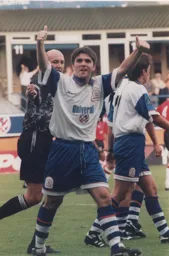 Tony Thorpe in his typical 1996-97 season pose