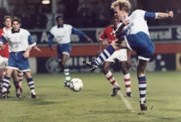 David Oldfield can't find a way through as City take a point away from Kenilworth Road