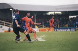 Gavin McGowan makes a splash