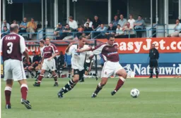 Future Hatter Richard Dryden holds off Liam George