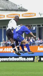 Gavin McGowan gets above Christophe Kinet