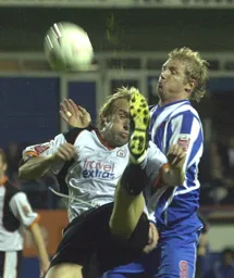 Paul Underwood attempts an overhead kick