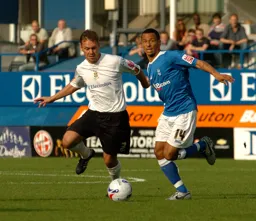 Sol Davis holds off DJ Campbell`s challenge