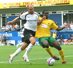 Sam Parkin being strong in the challenge