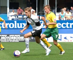 Dave Edwards on the ball