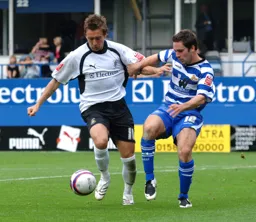 Darren Currie controls the ball