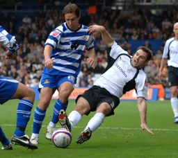 Alan Goodall goes in for the tackle
