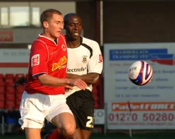 Paul Furlong watching the ball