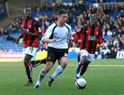 Sol Davis looks to get forward