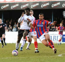 Sunday-Akanni Wasiu looks favourite for the ball