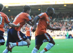 Aaron O`Connor celebrates his goal