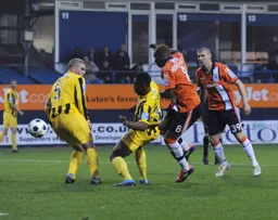 Amari Morgan-Smith`s shot eludes future Hatter Steve McNulty