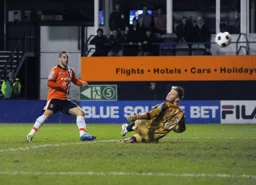 Stuart Fleetwood makes it 4-0 for the Town