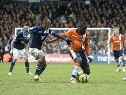 Arnaud Mendy shows some close control