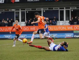 Jonathan Smith vaults a challenge