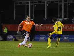 Steve McNulty on the ball