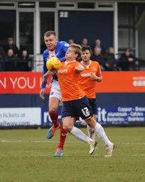 Scott Griffiths forges ahead