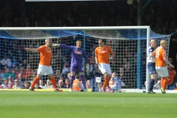 Elliott Justham organises his defence