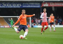 Danny Green lines up a shot at goal