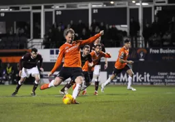 Danny Green levels the score at 3-3 from the penalty spot