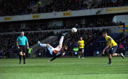 Danny Green goes for a spectacular attempt at goal