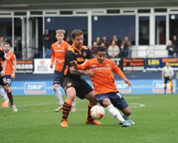 Zane Banton holds off his marker