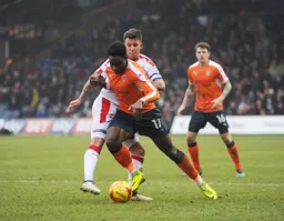 Pelly Mpanzu hold off a challenge