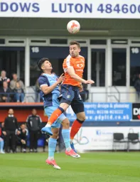 Olly Lee out jumps his marker