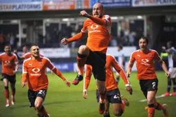 Scott Cuthbert celebrates his goal