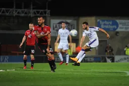 Luke Gambin hits one on the volley