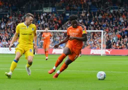 Pelly Mpanzu with eyes on the ball