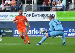 Elliot Lee sees his chance saved