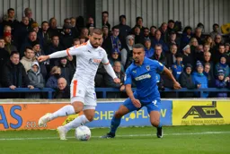 Elliot Lee with some close control