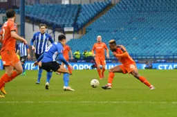 Kazenga LuaLua on the attack