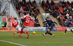 Elliot Lee goes for goal