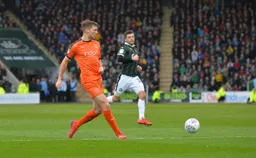 Jack Stacey makes a pass