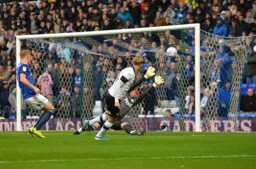 Harry Cornick finds the top corner to level the match, Lee Camp is nowhere near it