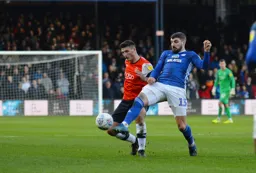 Matty Pearson challenging with Callum Paterson