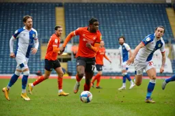 Pelly-Ruddock Mpanzu looks for an opening