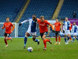 Kiernan Dewsbury-Hall holds off Ryan Nyambe